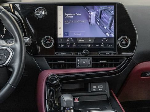 Used 2024 Lexus NX 350h AWD image 7