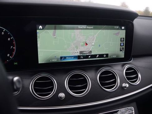 Used 2022 Mercedes-Benz E 350 4MATIC Sedan image 9