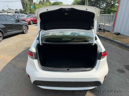 Used 2021 Toyota Corolla LE FWD image 21