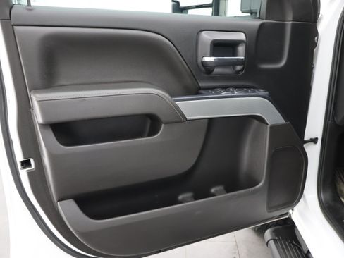 Used 2017 Chevrolet Silverado 1500 LT w/ All Star Edition AWD/4WD image 33