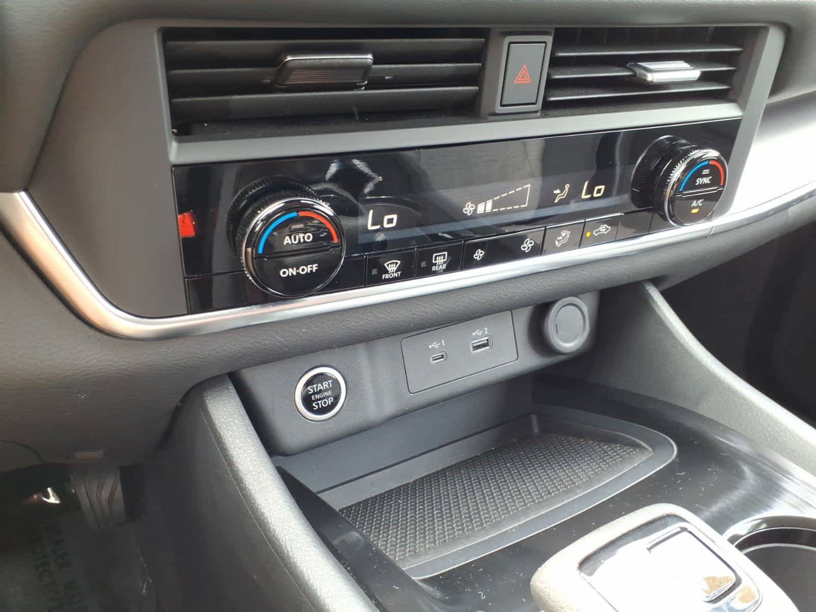 Used 2023 Nissan Rogue SV AWD/4WD image 20