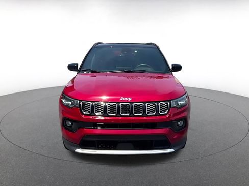 Used 2025 Jeep Compass Limited AWD/4WD image 4