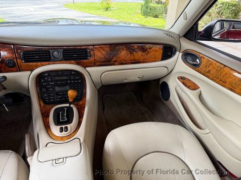 Used 1999 Jaguar XJ8 L RWD image 8