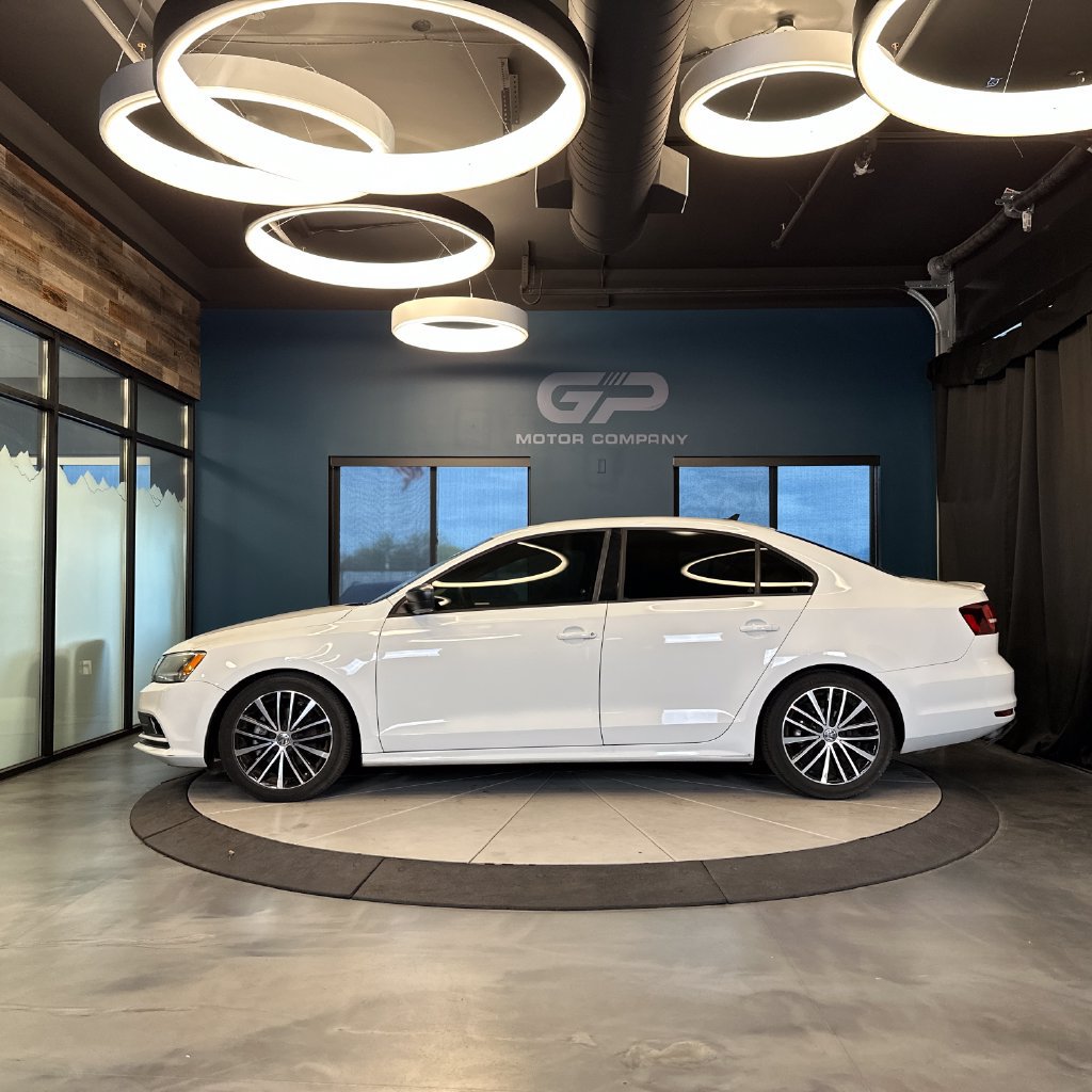 Used 2016 Volkswagen Jetta Sport FWD image 6