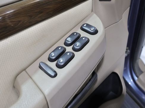 Used 2004 Ford Explorer Eddie Bauer AWD/4WD image 19