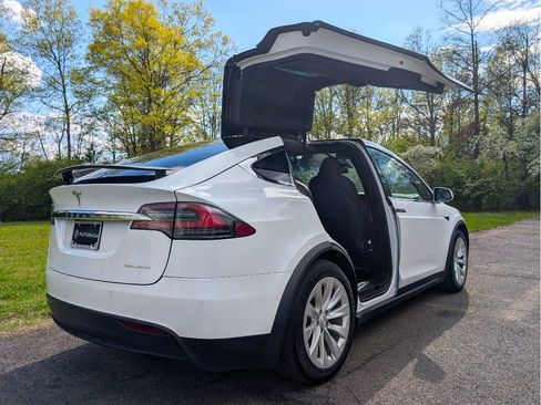 Used 2020 Tesla Model X Long Range AWD/4WD image 13