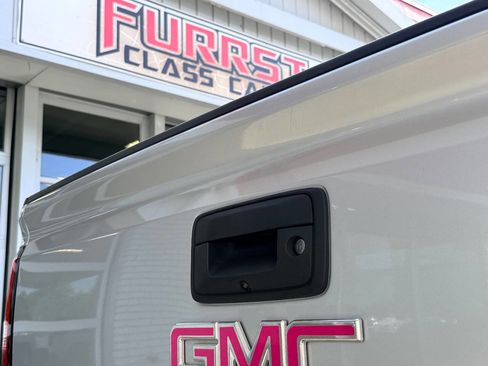 Used 2016 GMC Sierra 2500 SLT w/ Duramax Plus Package image 9