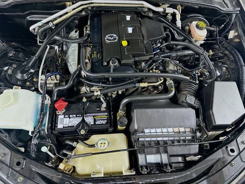 Used 2006 MAZDA MX-5 Miata Sport image 25