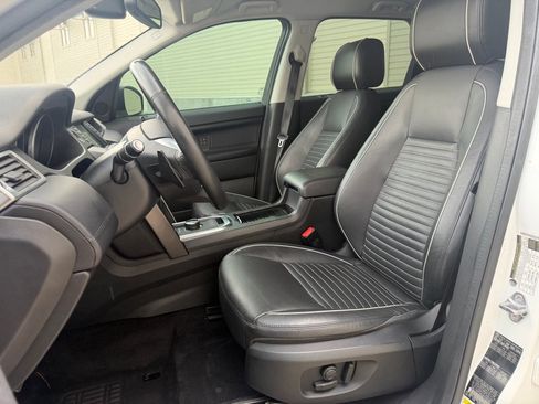 Used 2018 Land Rover Discovery Sport HSE AWD/4WD image 13