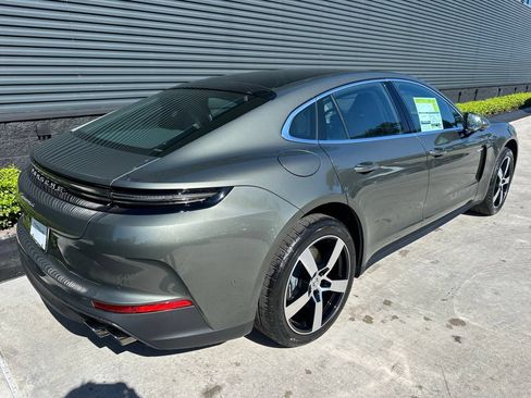 Used 2026 Porsche Panamera 4 E-Hybrid AWD/4WD image 9