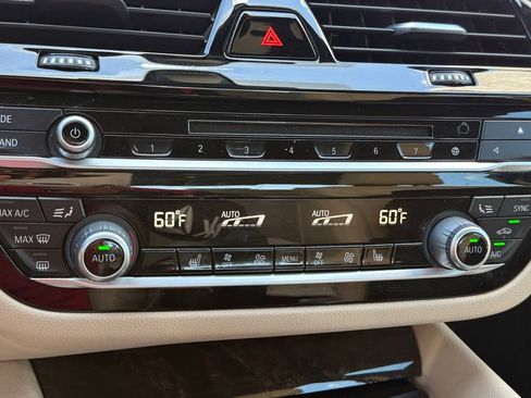 Used 2018 BMW 530e image 12