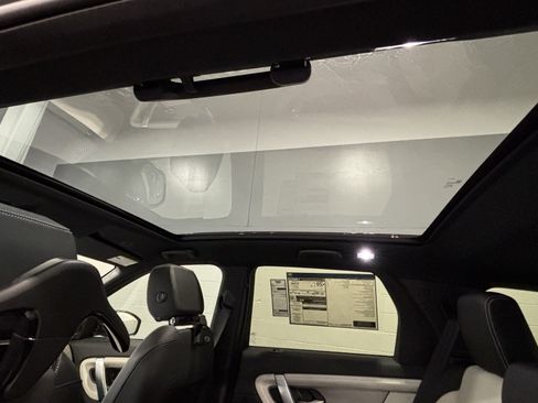 New 2026 Land Rover Discovery Sport Landmark AWD/4WD image 15