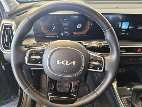 Used 2025 Kia Sorento EX AWD/4WD image 18