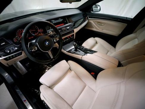 Used 2016 BMW 550i Sedan image 6