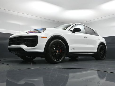New 2026 Porsche Cayenne GTS AWD/4WD image 22