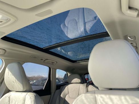 New 2026 Volvo XC60 B5 Ultra w/ Protection Package Premier image 9