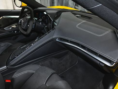 Used 2025 Chevrolet Corvette Stingray Preferred Conv w/ 2LT RWD image 53