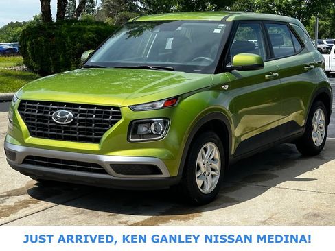 Used 2022 Hyundai Venue SE FWD image 7