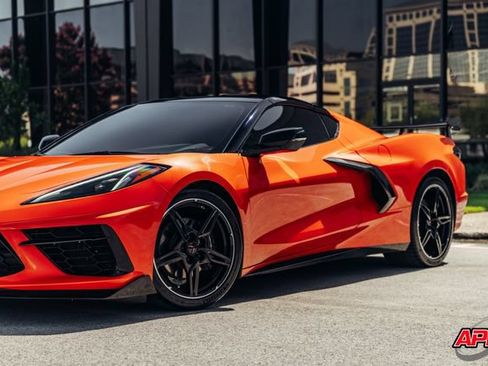 Used 2020 Chevrolet Corvette Stingray Coupe w/ 1LT RWD image 40