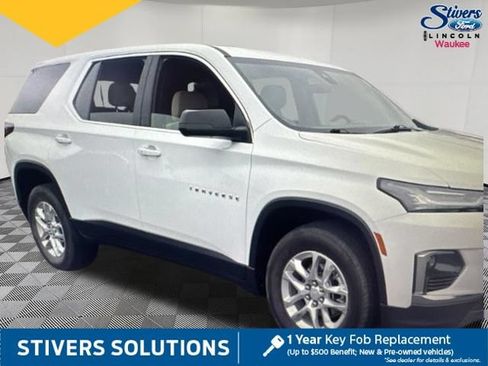 Used 2023 Chevrolet Traverse LS FWD image 6