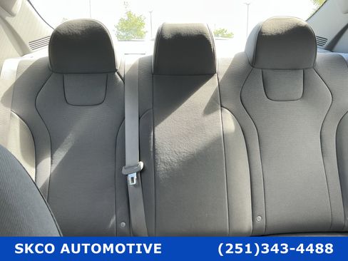 Used 2025 Hyundai Elantra SE FWD image 27