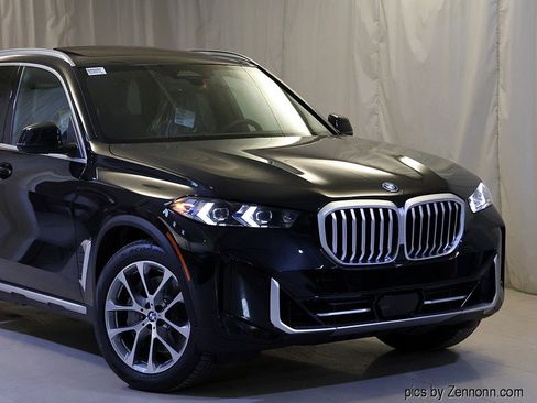 New 2026 BMW X5 xDrive50e w/ Climate Comfort Package image 2