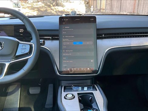 New 2025 Volvo EX90 Ultra w/ Protection Package Premier image 9