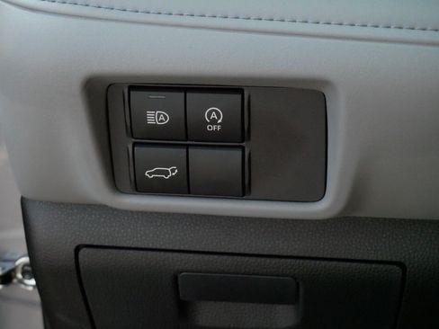 Certified 2026 Toyota Highlander XLE AWD/4WD image 27