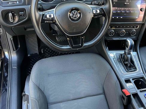 Used 2018 Volkswagen e-Golf SE w/ DC Fast Charging Package image 26