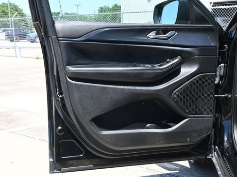 Used 2024 Jeep Grand Cherokee Laredo X RWD image 19