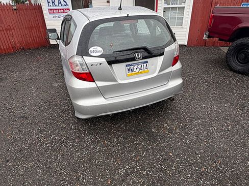 Used 2013 Honda Fit image 2