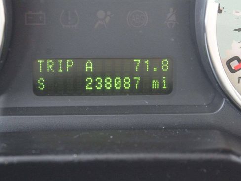 Used 2010 Ford Edge SEL FWD image 9