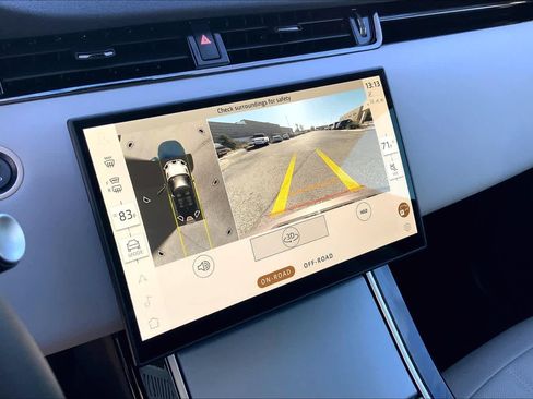 Used 2025 Land Rover Range Rover Evoque S image 16