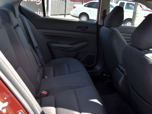 Used 2025 Nissan Altima 2.5 SV FWD image 37