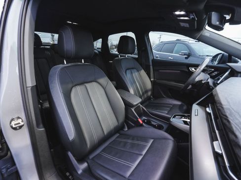 Used 2024 Audi Q4 e-tron Premium Plus image 39