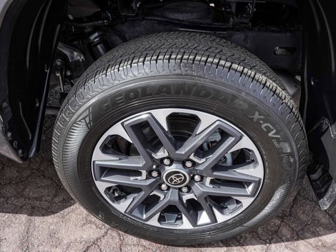 Used 2024 Toyota Tundra Limited image 7