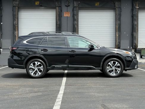 Used 2020 Subaru Outback Limited XT AWD/4WD image 2