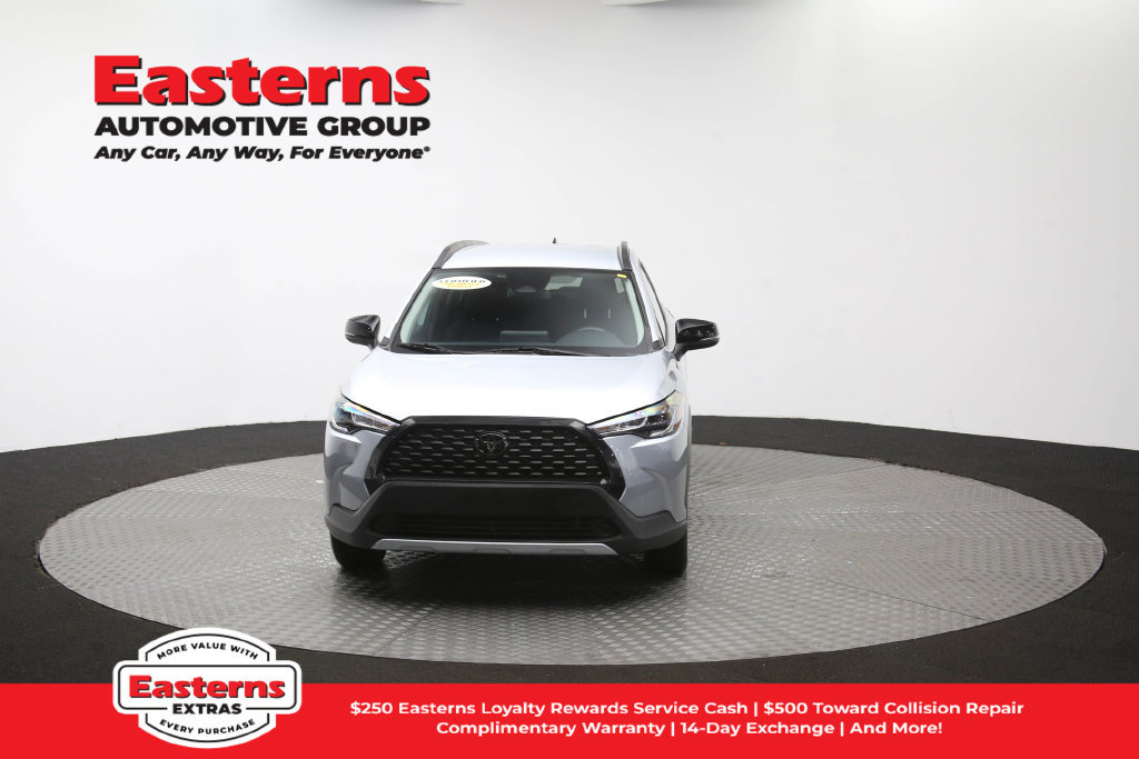 Used 2025 Toyota Corolla Cross LE FWD image 52