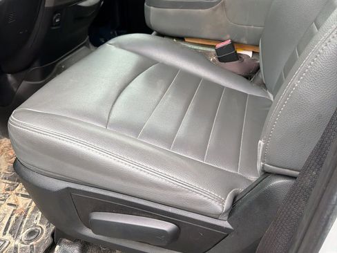 Used 2018 RAM 3500 Tradesman image 11