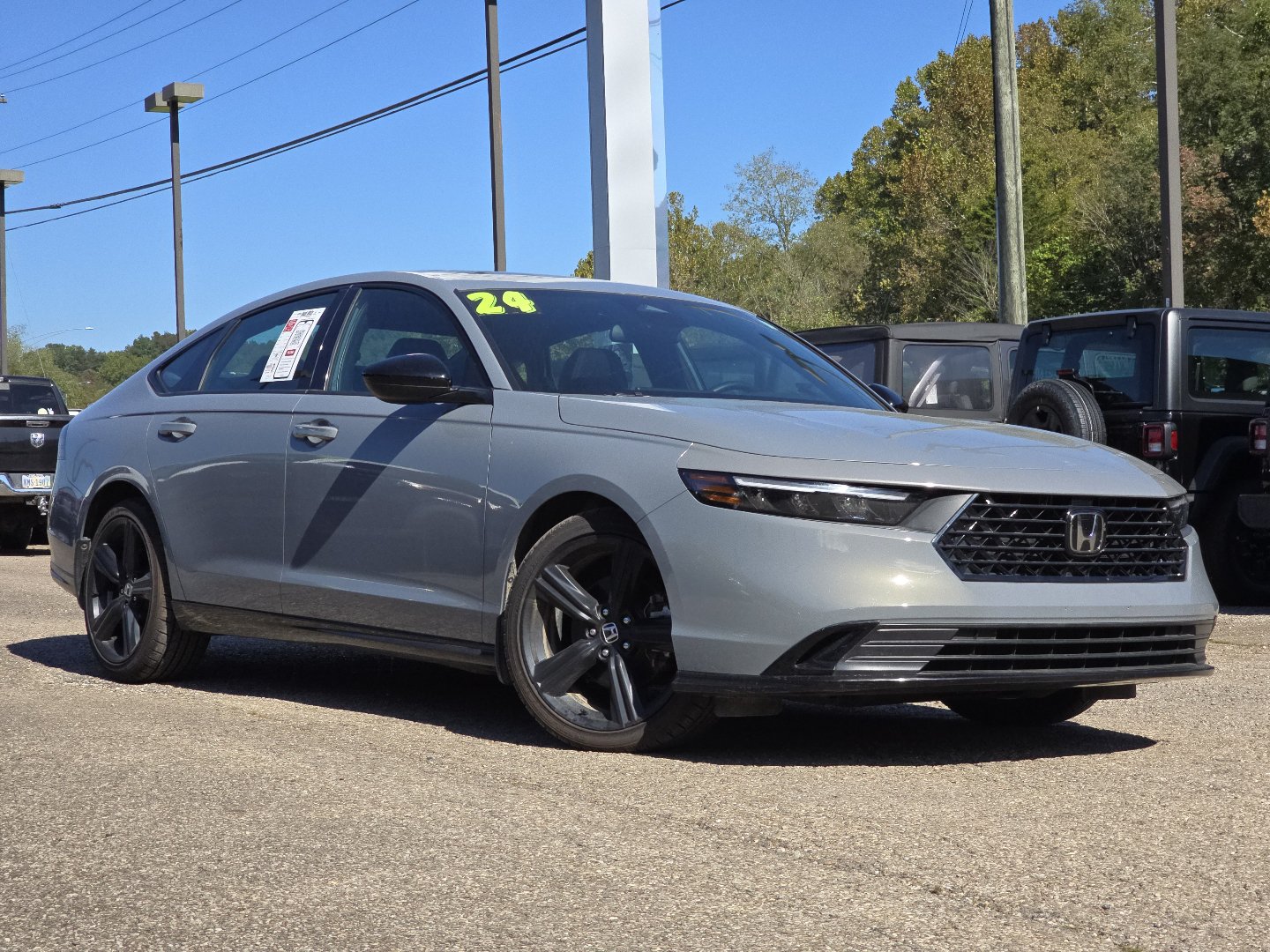 Used 2024 Honda Accord Sport image 2