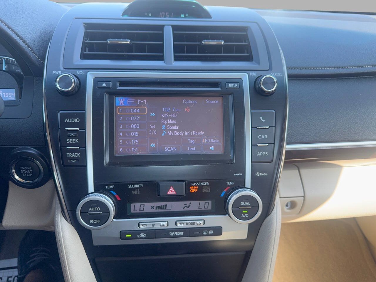 Used 2014 Toyota Camry XLE w/ Leather Package FWD image 29