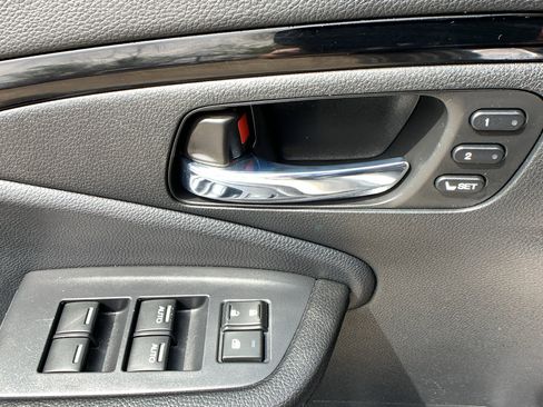 Used 2016 Honda Pilot Touring image 18