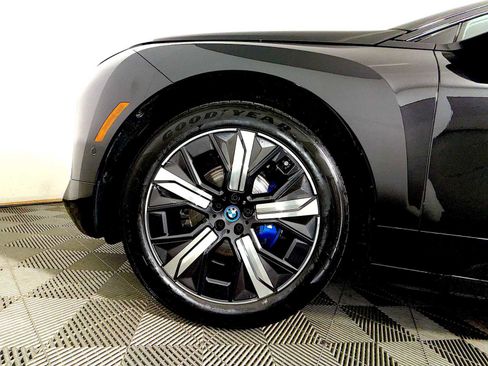 Used 2025 BMW iX M60 w/ Luxury Package image 8