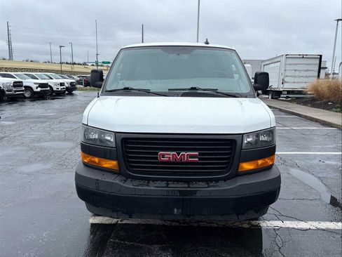 Used 2023 GMC Savana 2500 Extended w/ Driver Convenience Package RWD image 3