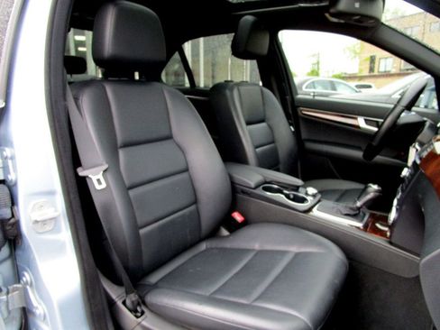 Used 2013 Mercedes-Benz C 250 Sedan image 15