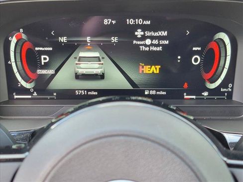 Certified 2025 Nissan Pathfinder Platinum FWD image 11