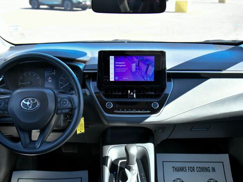 Used 2024 Toyota Corolla LE image 35