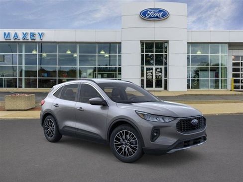New 2026 Ford Escape SE FWD image 30