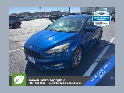 Used 2018 Ford Focus SE w/ SE Appearance Package image 1