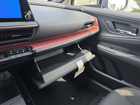 New 2027 Toyota Prius Plug-In Hybrid FWD image 29